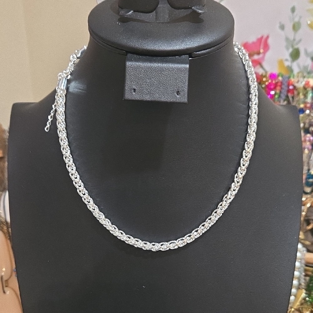 Isabella Dazzling Silver Chain Necklace
